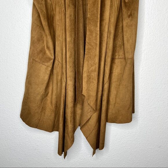 Moon Collection‎ Vest - Picture 2 of 7